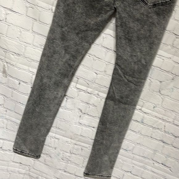 ASOS Black Distressed Acid Washed Jean Waist - Picture 14 of 16